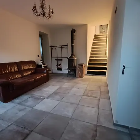 לינה וארוחת בוקר Beb La Patataia 3*